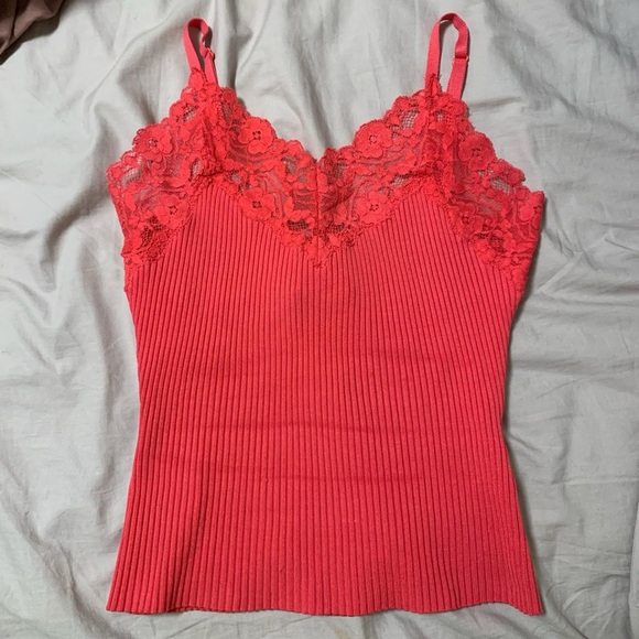 y2k mcbling trashy hot pink bebe floral lace ribbed cami top!! - Picture 3 of 6